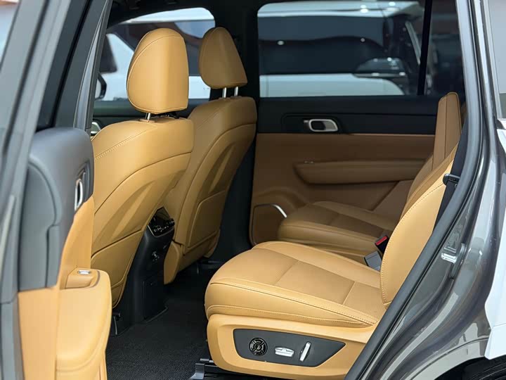 Фото 8 - LiXiang One