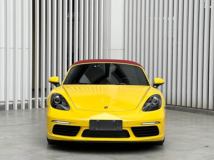 Photo 2 - Porsche 718