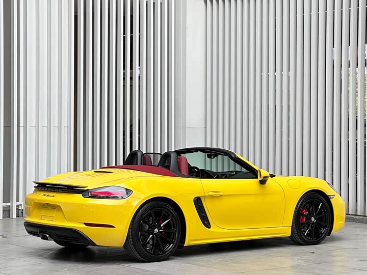 Photo 4 - Porsche 718