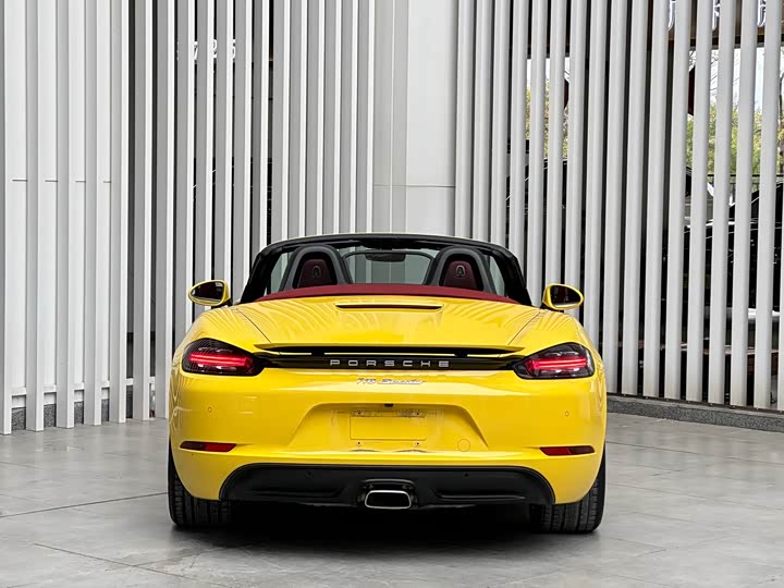 Photo 5 - Porsche 718