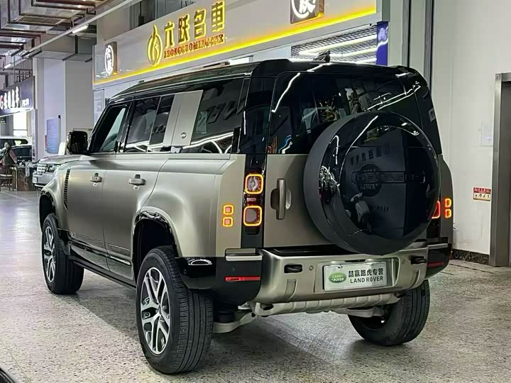 Фото 7 - Land Rover Defender
