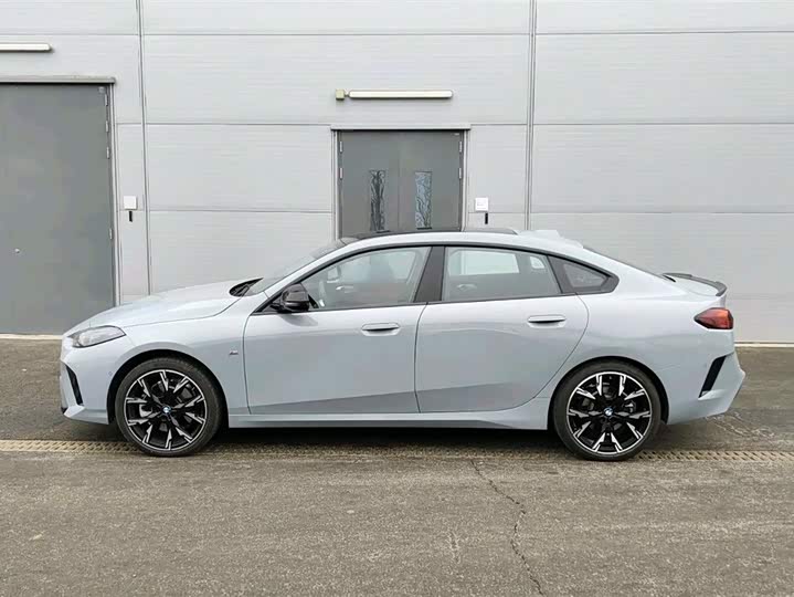 Фото 4 - BMW 2 Series