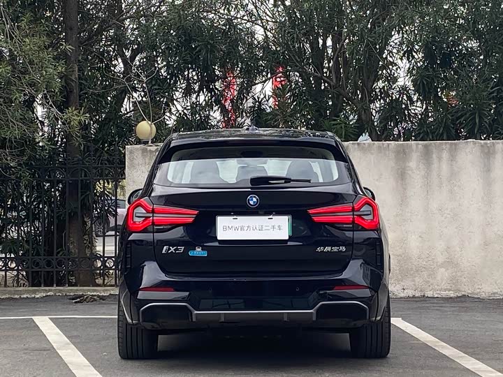 Фото 6 - BMW iX3