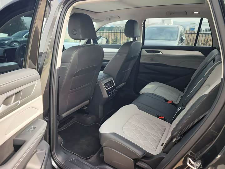 Фото 5 - Volkswagen Tavendor