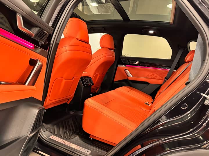 Фото 9 - BYD Tang Hybrid/EV