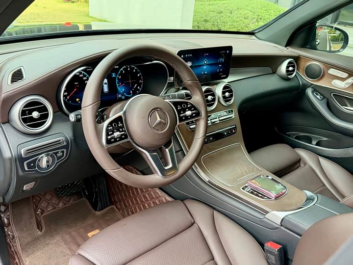 Фото 9 - Mercedes-Benz GLC-Class