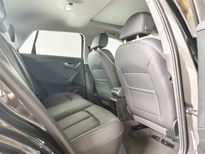 Фото 6 - Audi Q2L