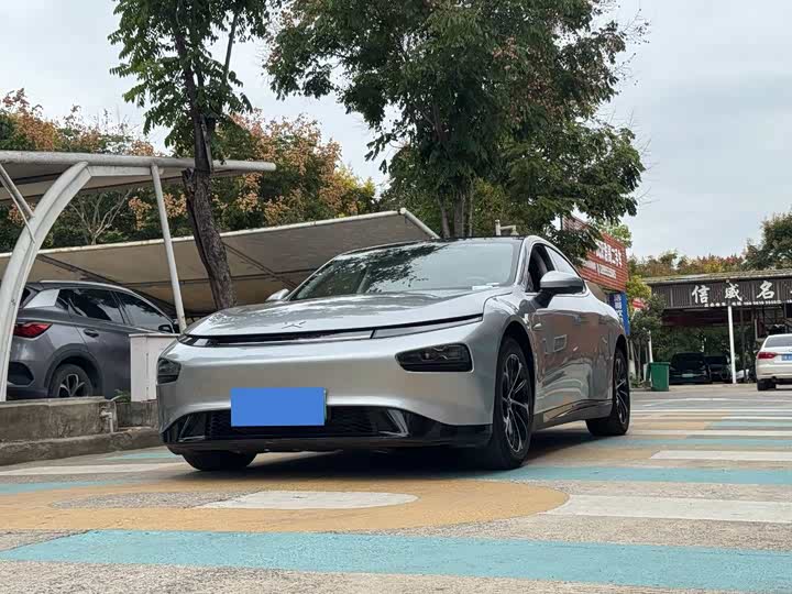 Фото 1 - XPeng P7