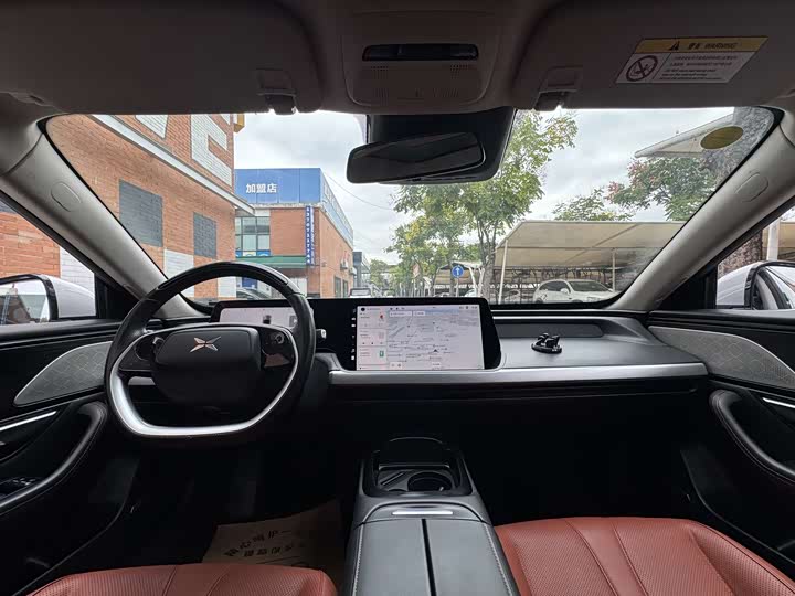 Фото 6 - XPeng P7