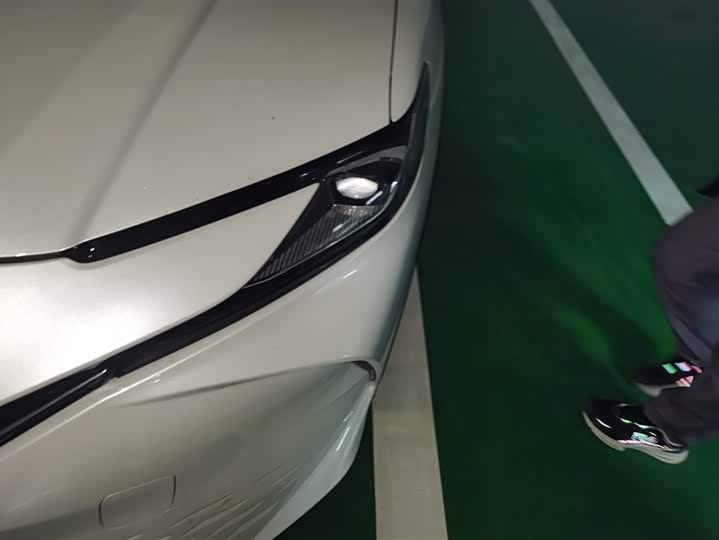 Фото 5 - Toyota Camry