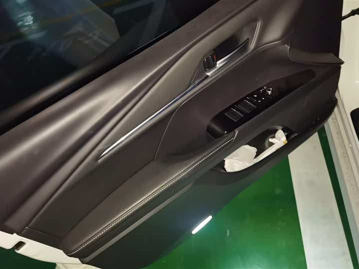 Фото 7 - Toyota Camry