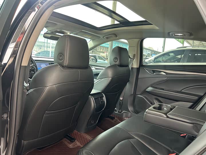 Фото 5 - Buick LaCrosse