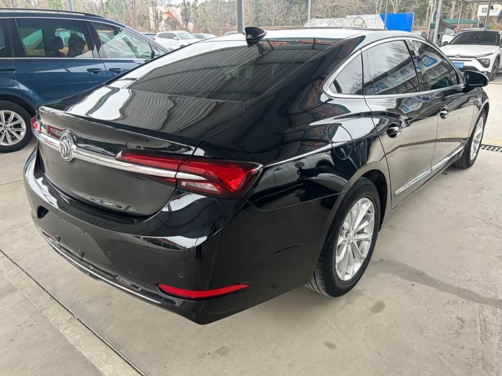 Фото 9 - Buick LaCrosse