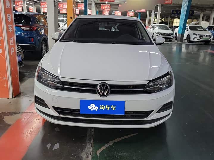 Фото 2 - Volkswagen Polo