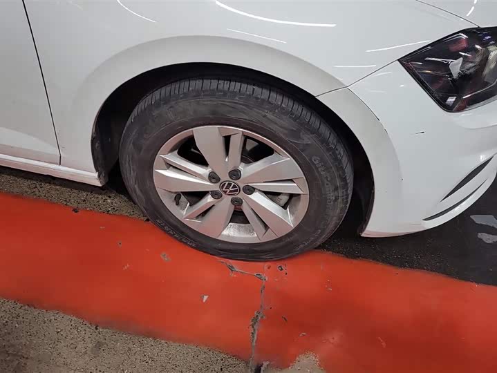 Фото 6 - Volkswagen Polo