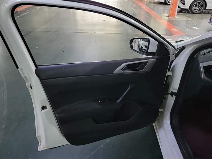 Фото 7 - Volkswagen Polo