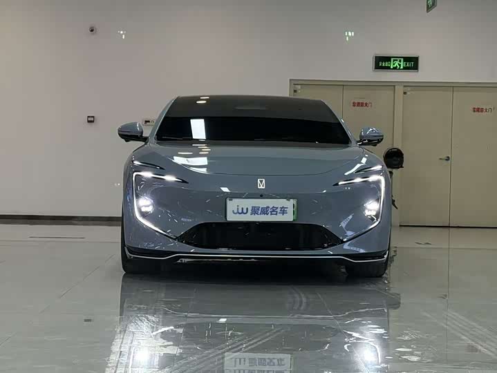 Фото 2 - Avatr 12