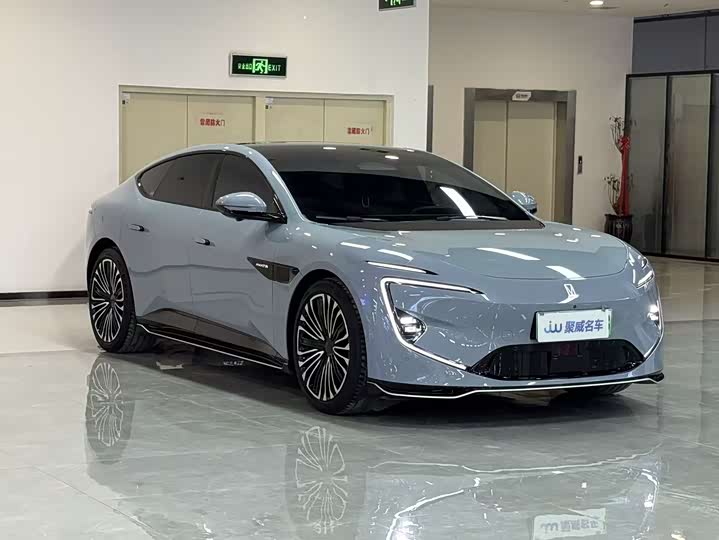 Фото 3 - Avatr 12