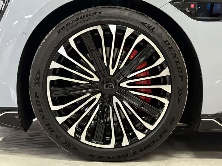 Фото 9 - Avatr 12