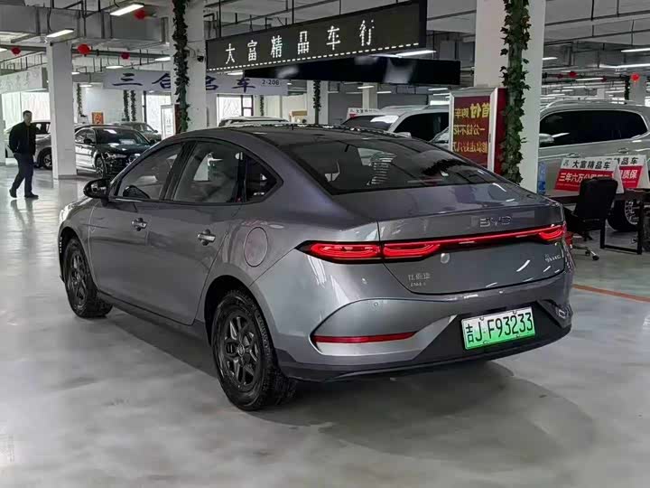 Фото 9 - BYD Qin Plus