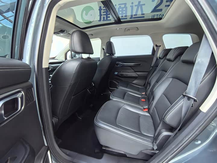 Фото 5 - Geely Okavango