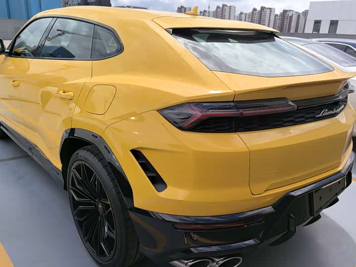 Фото 3 - Lamborghini Urus SE