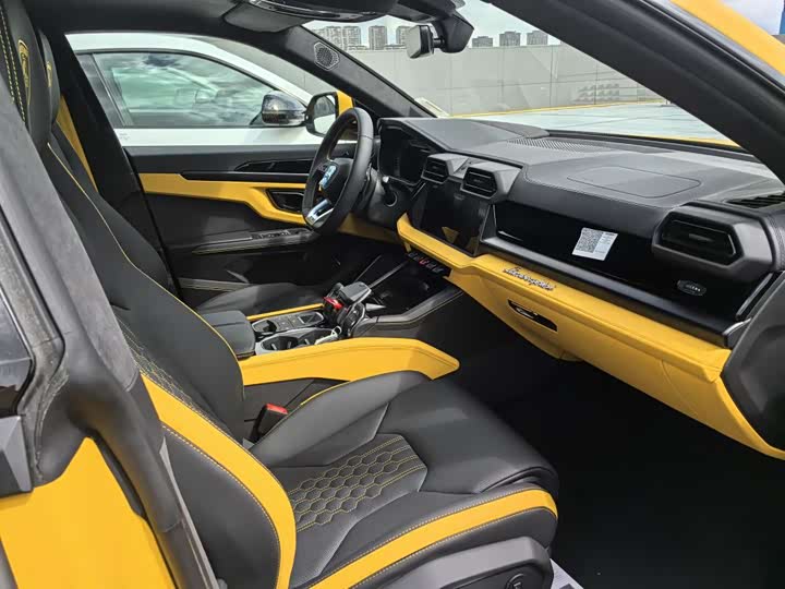 Фото 7 - Lamborghini Urus SE