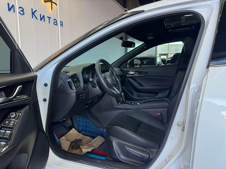 Фото 4 - Mazda CX-4