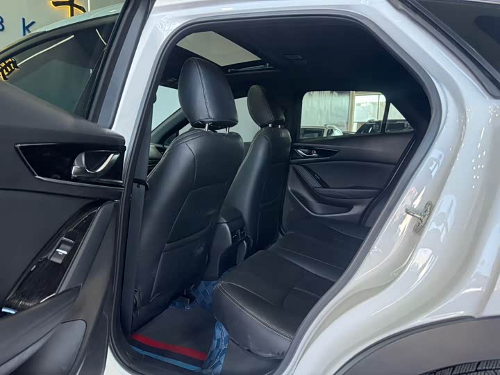 Фото 6 - Mazda CX-4