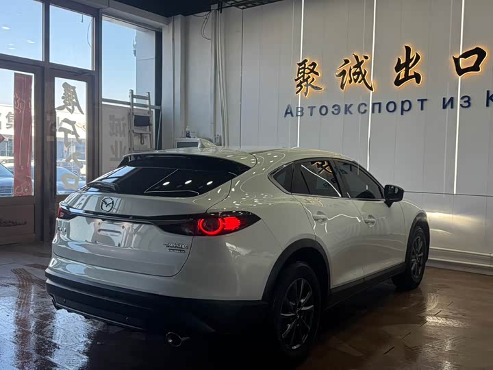 Фото 9 - Mazda CX-4