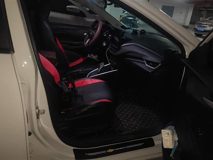 Фото 8 - Chevrolet Onix (Cavalier)