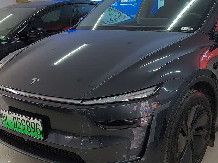 Фото 1 - Tesla Model Y