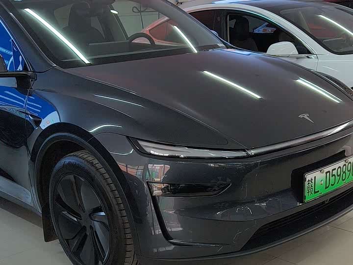 Фото 3 - Tesla Model Y