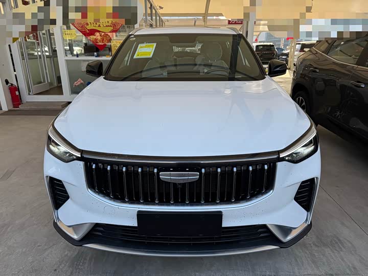 Фото 2 - Geely Atlas