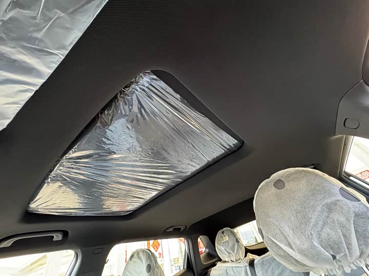 Фото 9 - Geely Atlas