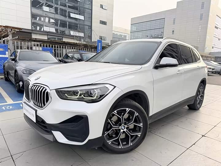 Фото 1 - BMW X1