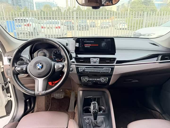 Фото 9 - BMW X1