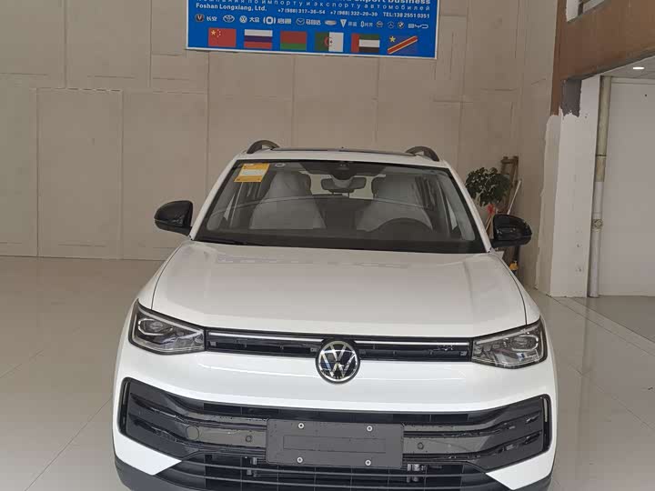 Фото 1 - Volkswagen Tharu