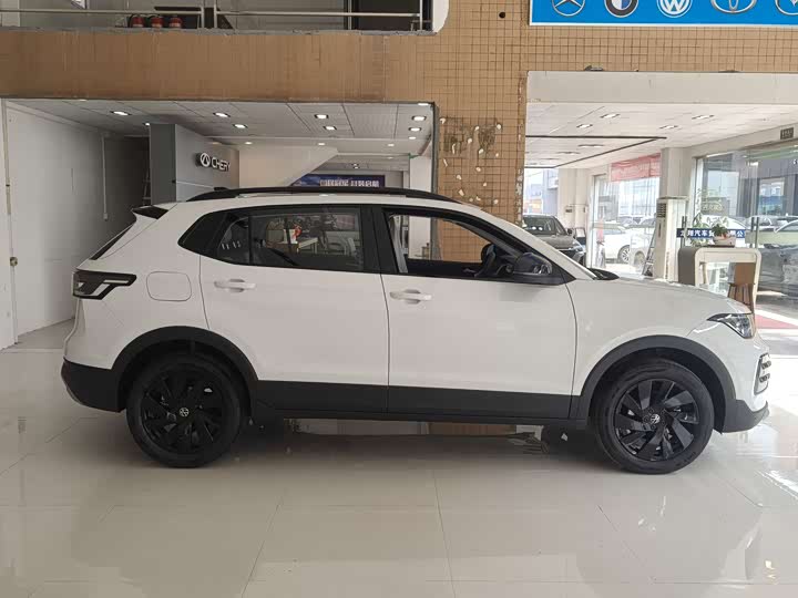 Фото 5 - Volkswagen Tharu