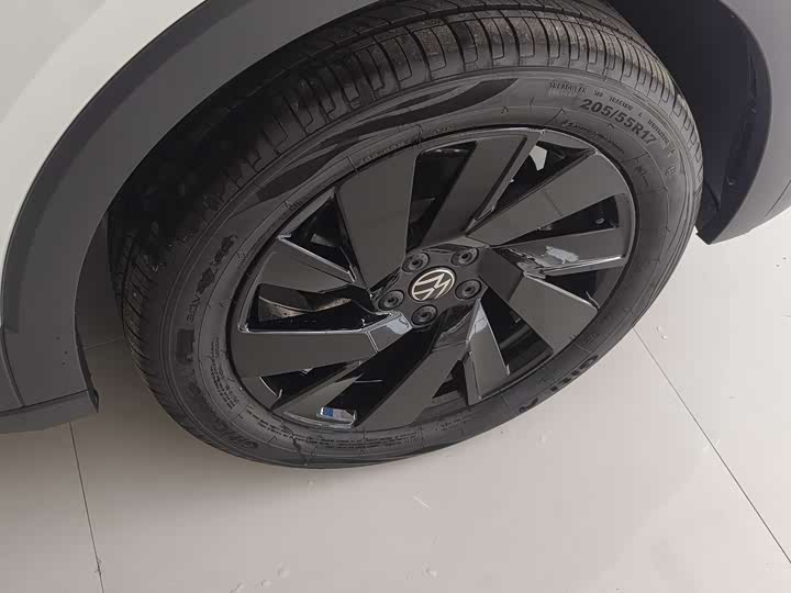 Фото 6 - Volkswagen Tharu