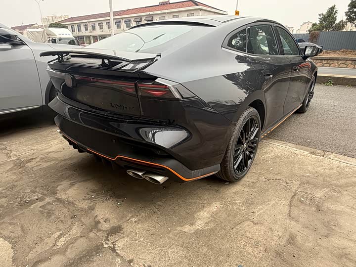 Фото 6 - Changan UNI-V