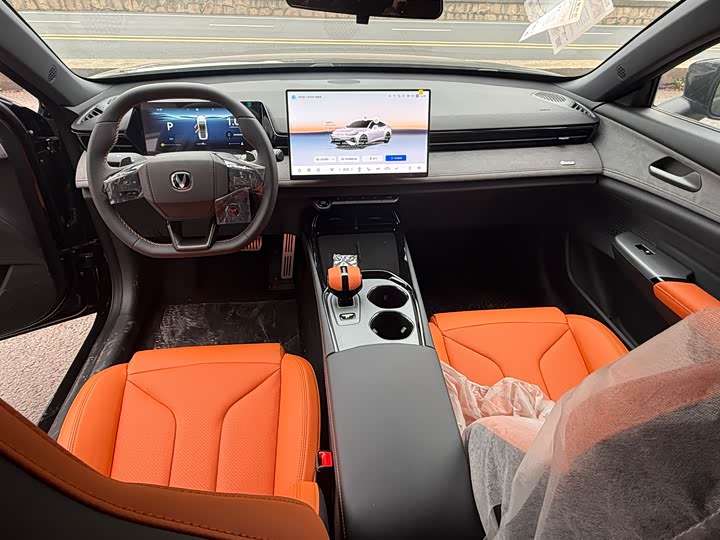 Фото 9 - Changan UNI-V