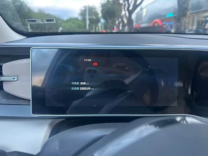 Фото 6 - Geely Icon