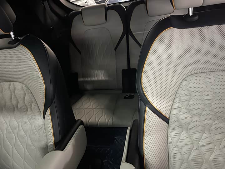 Фото 9 - BYD Tang Hybrid/EV