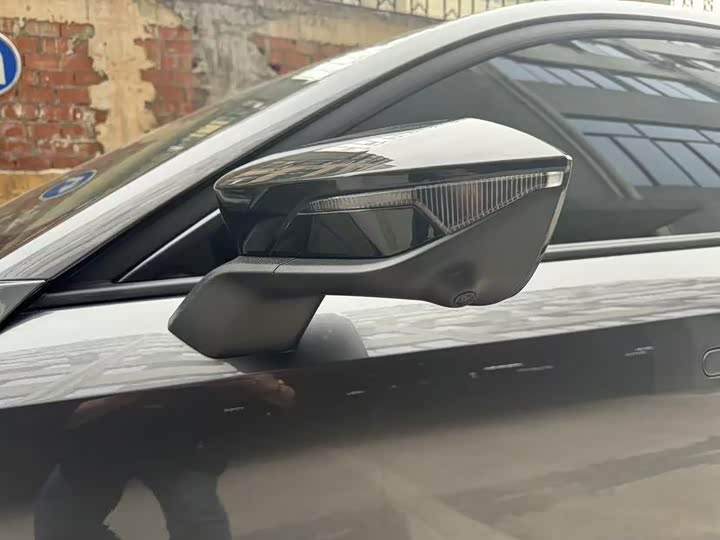 Фото 4 - Changan UNI-V