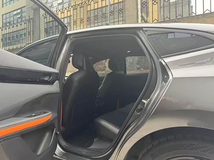 Фото 6 - Changan UNI-V