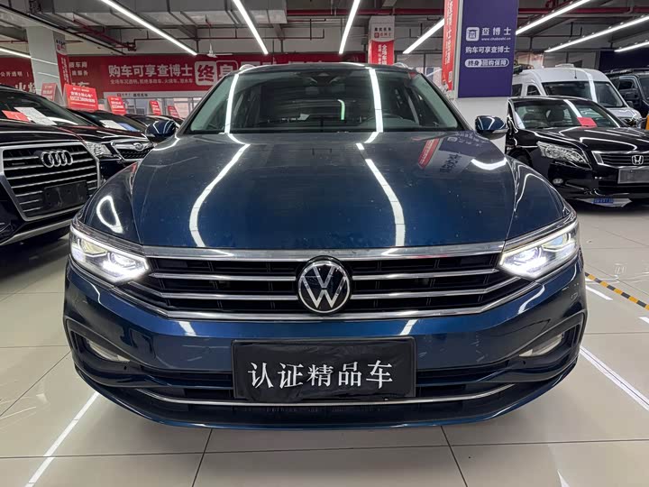 Фото 1 - Volkswagen Passat Variant