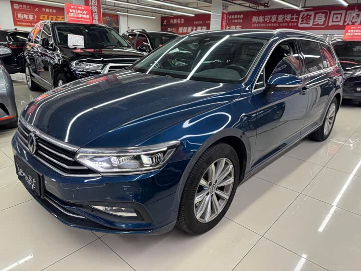 Фото 2 - Volkswagen Passat Variant