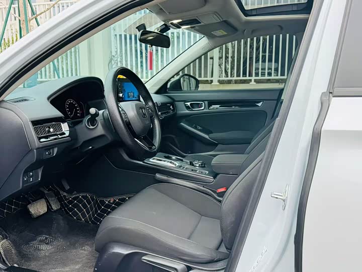 Фото 4 - Honda Civic