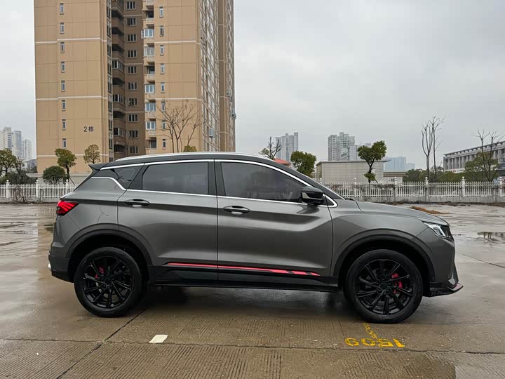 Фото 4 - Geely Coolray